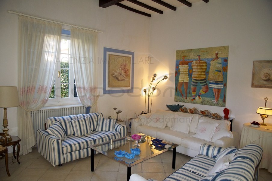 Villa in Affitto a Forte dei Marmi