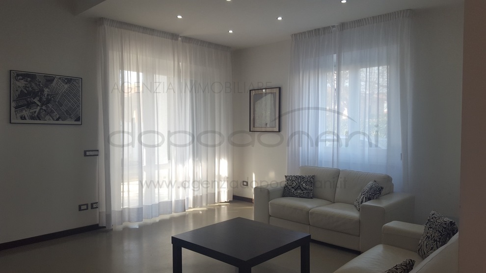 Bifamiliare in Affitto a Forte dei Marmi