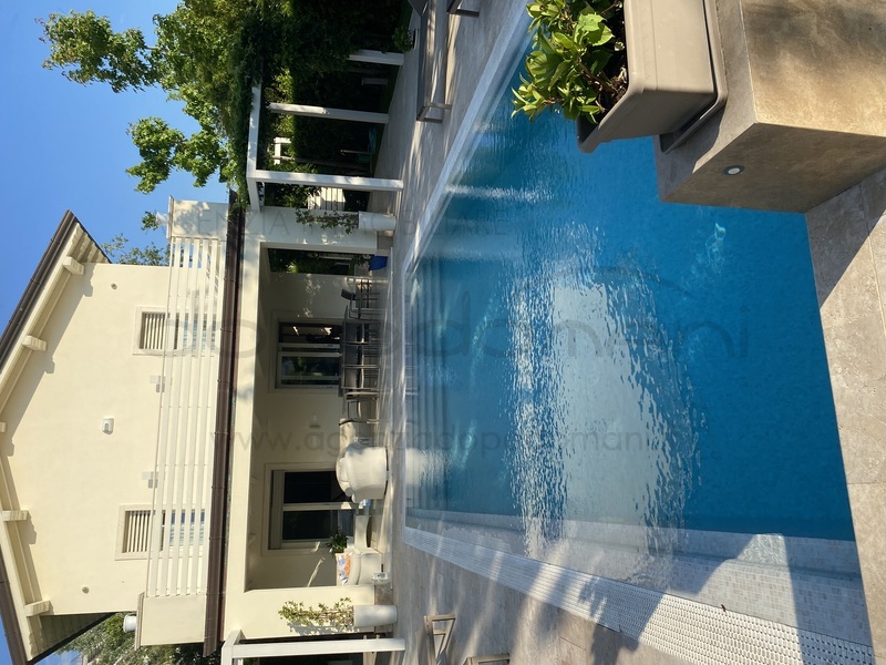 Villa in Affitto a Forte dei Marmi